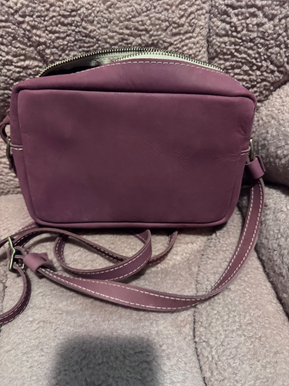 Portland Leather goods large camera bag in Foxglove - Picture 2 of 5